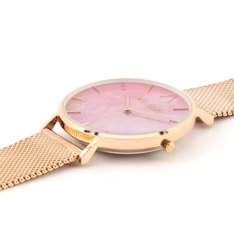 Reloj elegante de mujer con correa de malla oro rosa y esfera nácar rosa de la marca de joyería española Melona